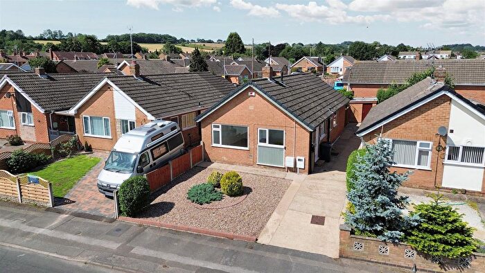 3 Bedroom Detached Bungalow For Sale In Park Road East, Calverton, Nottingham, NG14