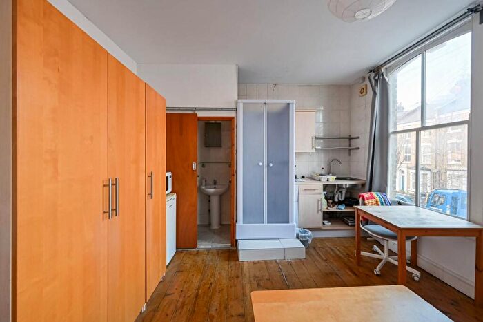 Studio To Rent In Highbury, Highbury, London, N7