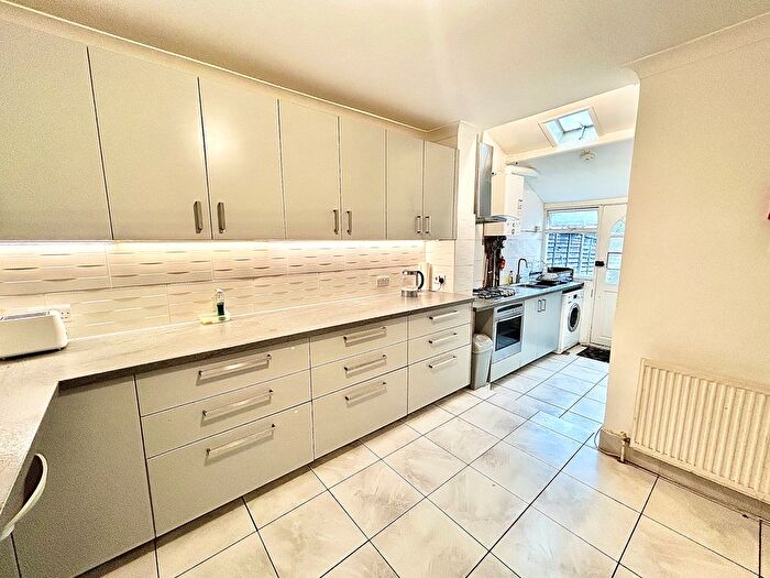 1 Bedroom Property To Rent In Grove Green Road, London, E11