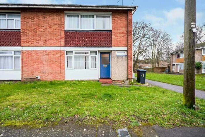 5 Bedroom Semi-Detached House To Rent In Ilex Close, Englefield Green, Egham, Surrey, TW20