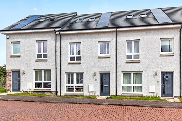 3 Bedroom Detached House For Sale In Lakeview Grove, Glasgow, G33