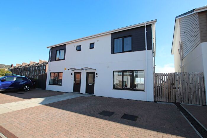 3 Bedroom Semi-Detached House To Rent In Balgray Terrace, Dundee, DD3