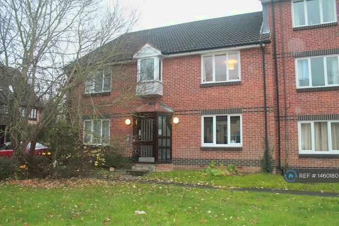 1 Bedroom Flat To Rent In Weybrook Drive, Guildford, GU4