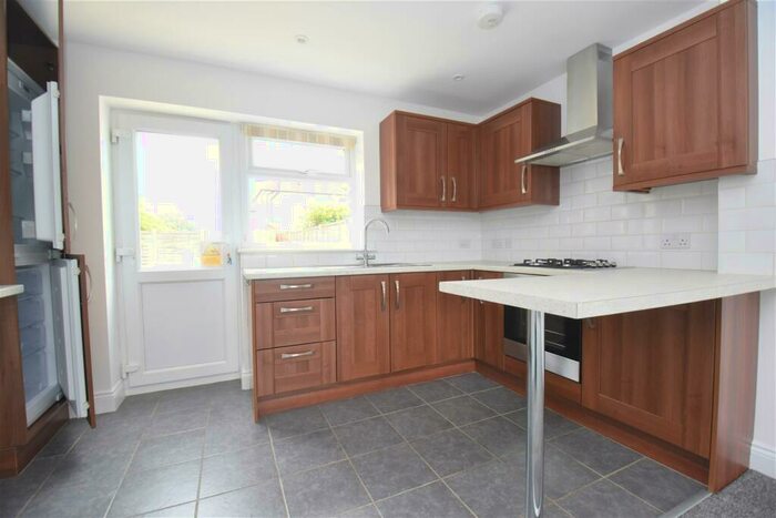 2 Bedroom End Of Terrace House To Rent In Eastwoodbury Lane, Southend-On-Sea, SS2