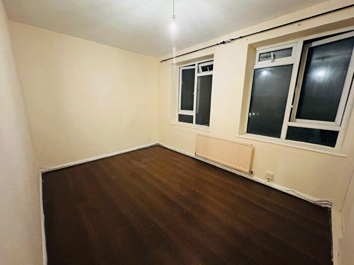 2 Bedroom Flat To Rent In Longbridge Road, Barking, IG11