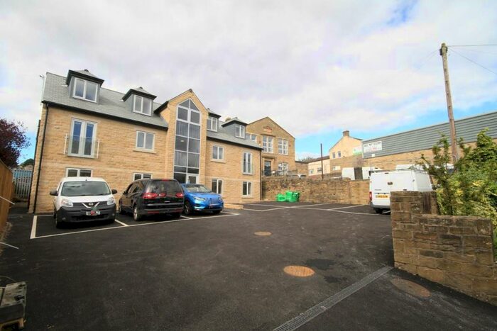 1 Bedroom Apartment To Rent In High Street, Idle, Bradford, BD10
