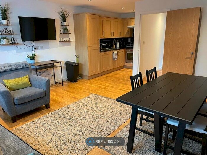 2 Bedroom Flat To Rent In Hatcham Park Mews, London, SE14