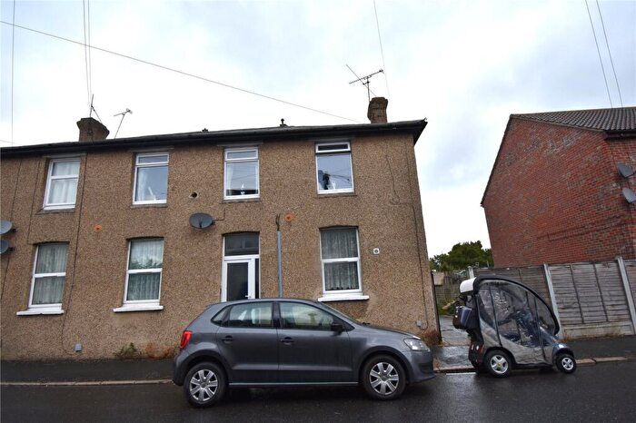 1 Bedroom Apartment For Sale In Garland Road, Harwich, Essex, CO12