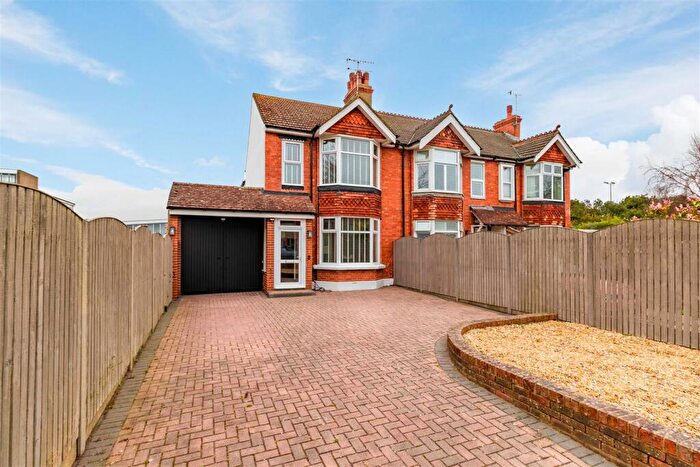 3 Bedroom End Of Terrace House For Sale In Sackville Road, Worthing, BN14