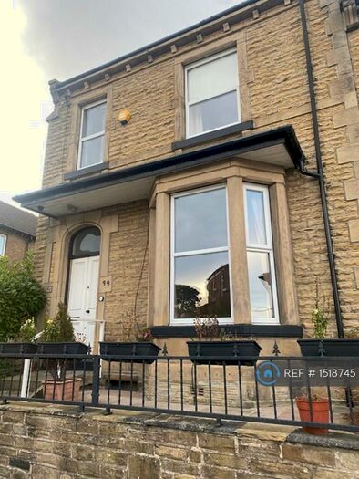 4 Bedroom Terraced House To Rent In Charnwood Rd, Bradford, BD2
