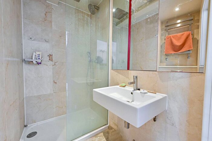 1 Bedroom Flat For Sale In Leigh Street, Bloomsbury, London, WC1H