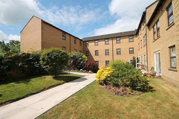1 Bedroom Flat For Sale In Meadowfield Park, Ponteland, Newcastle Upon Tyne, NE20