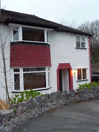 3 Bedroom Semi-Detached House To Rent In Rosemary Avenue, Colwyn Bay, LL29