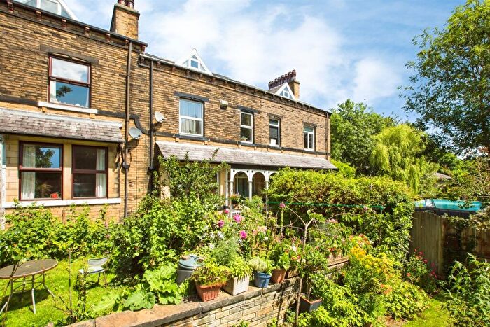 5 Bedroom Terraced House For Sale In Ventnor Terrace, Halifax, HX3
