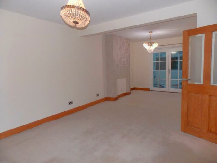 3 Bedroom Semi-Detached House To Rent In Canterbury Road, Harrow, HA1