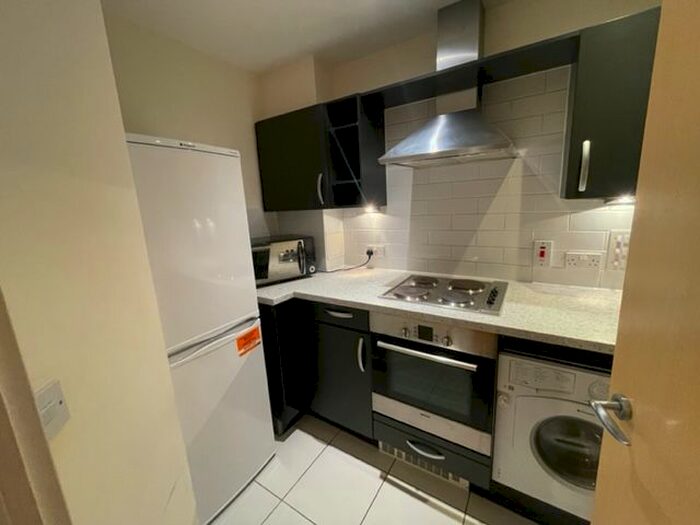 2 Bedroom Flat To Rent In Catalpa Court, London, SE13