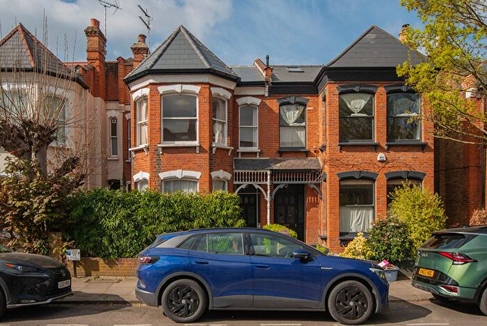 1 Bedroom Flat To Rent In Morley Road, Twickenham, TW1