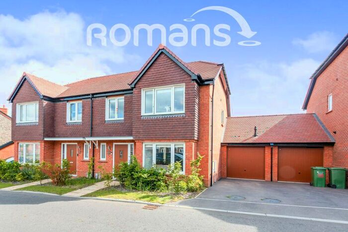 4 Bedroom Semi-Detached House To Rent In Vernon Drive, Tongham, GU10