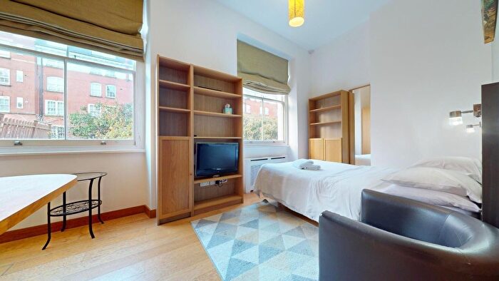 Studio To Rent In Cartwright Gardens, London, WC1H
