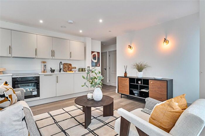 2 Bedroom Apartment For Sale In Durley Road, Bournemouth, Dorset, BH2