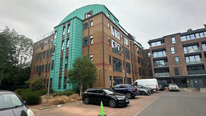 3 Bedroom Flat For Sale In Brindley Place, Uxbridge, UB8