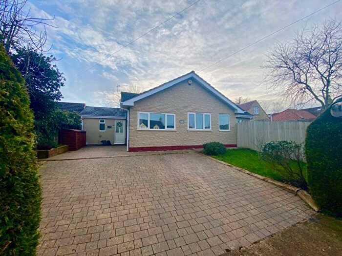 3 Bedroom Detached Bungalow For Sale In Stunning And Spacious Bungalow - Excellent Location, NG33