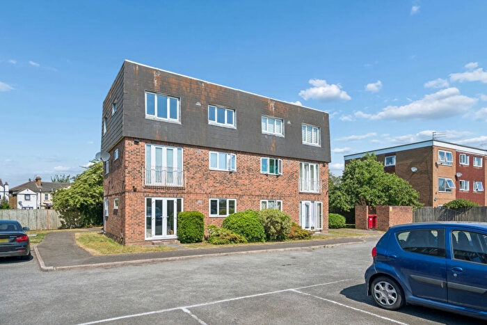 1 Bedroom Apartment For Sale In High Street, Langley, SL3