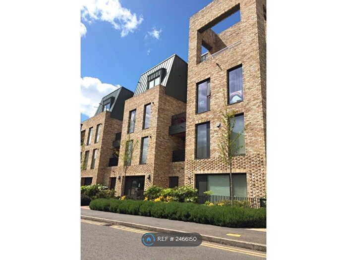 2 Bedroom Flat To Rent In Zeis Building, London, NW7