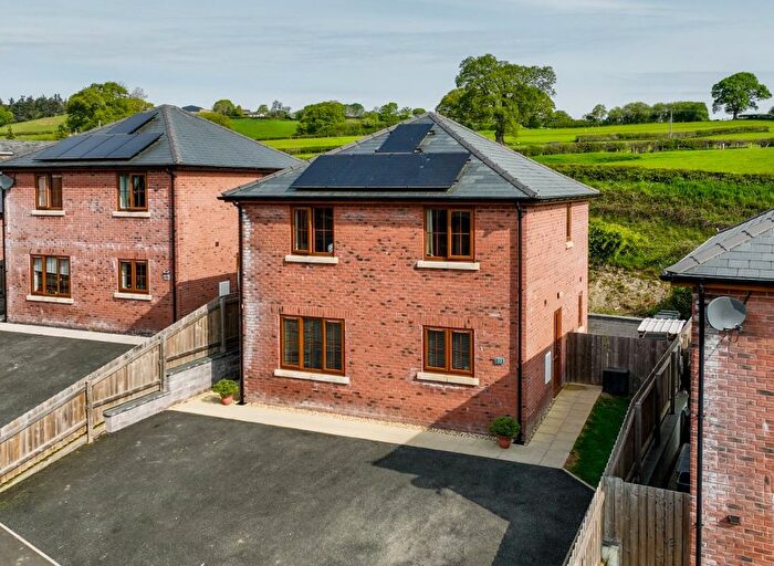 3 Bedroom Detached House For Sale In Plas Trannon, Trefeglwys, SY17