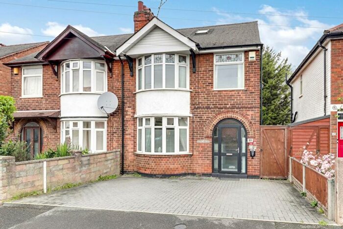 3 Bedroom Semi Detached House For Sale In Langdale Road, Nottingham, NG3