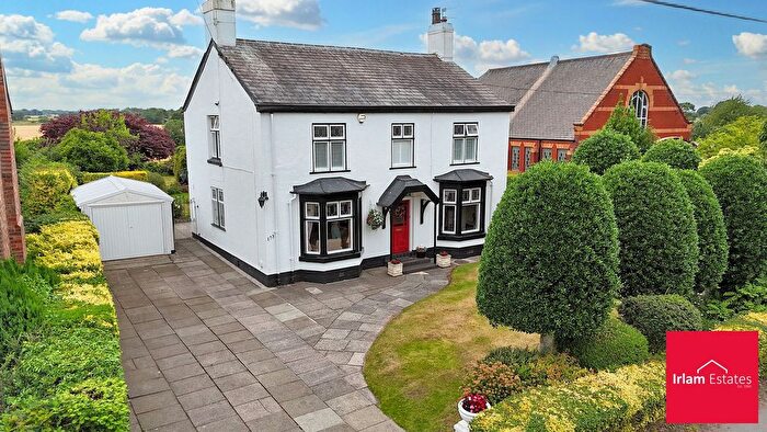 4 Bedroom Detached House For Sale In Glazebrook Lane, Glazebrook, WA3