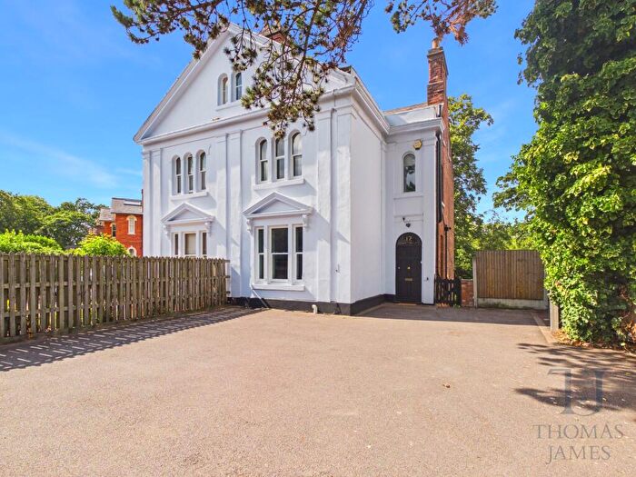 8 Bedroom Semi-Detached House For Sale In Forest Road East, Nottingham, NG1