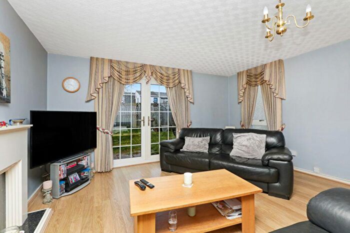 3 Bedroom End Of Terrace House For Sale In Hayfield, East Craigs, Edinburgh, EH12