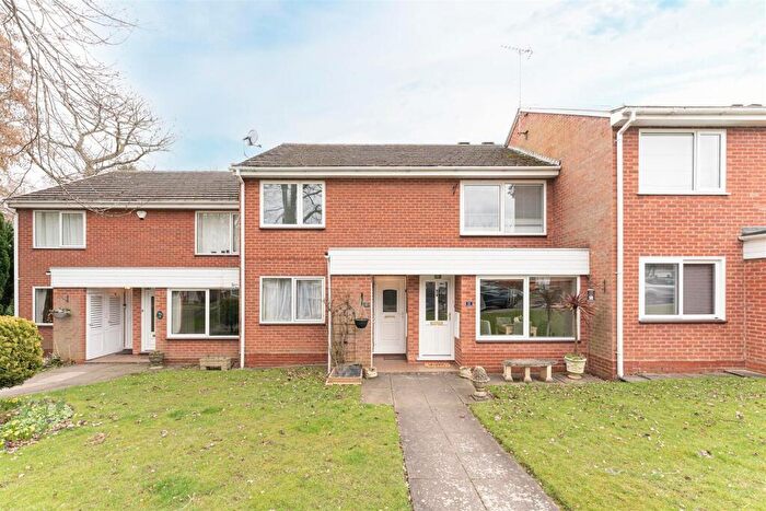 2 Bedroom Maisonette To Rent In Grangewood Court, Solihull, B92