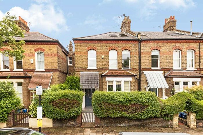 2 Bedroom Flat To Rent In Finsbury Park Road, London, N4