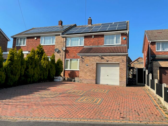 3 Bedroom Semi-Detached House To Rent In Hoylake Drive, Swinton, Rotherham, S64