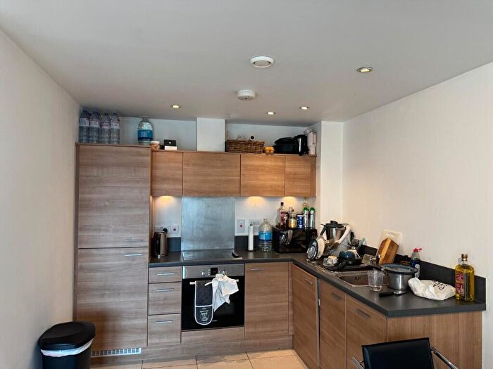 1 Bedroom Apartment For Sale In Commercial Road, London, E14