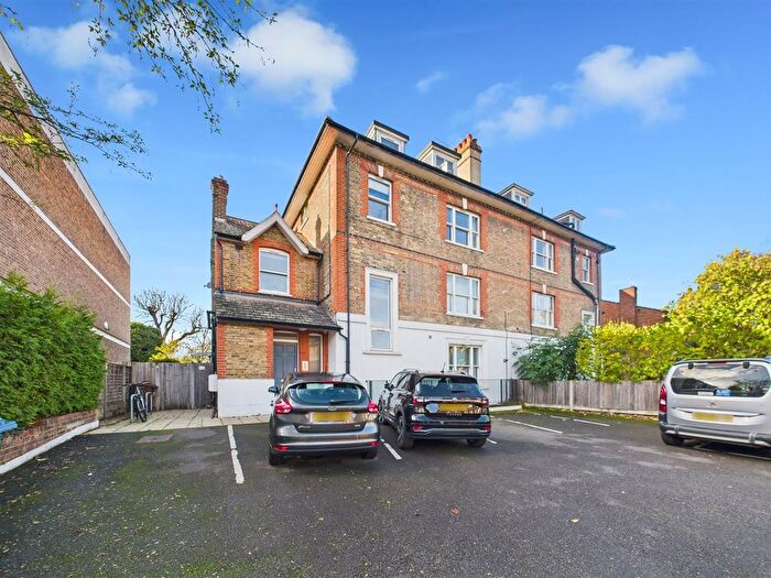 2 Bedroom Flat For Sale In Roxborough Park, Harrow, HA1