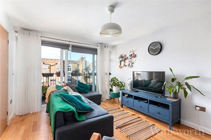 2 Bedroom Flat To Rent In Smikle Court, Hatcham Park Mews, London, SE14