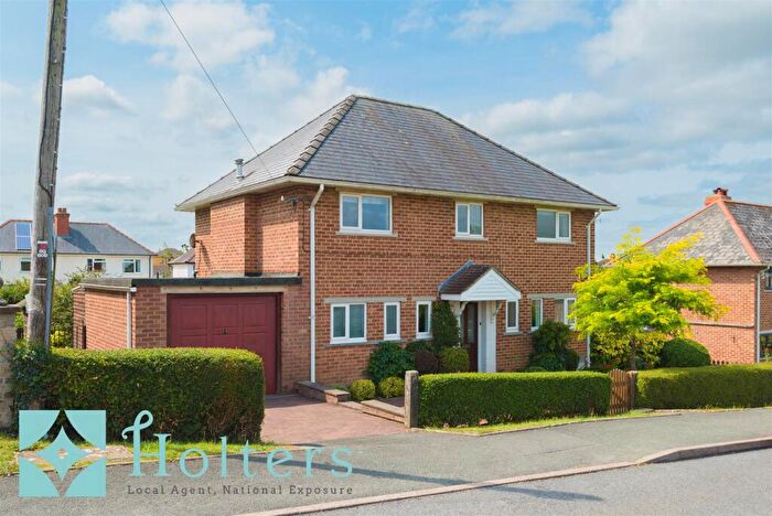 4 Bedroom Detached House For Sale In Dyffryn Road, Llandrindod Wells, LD1