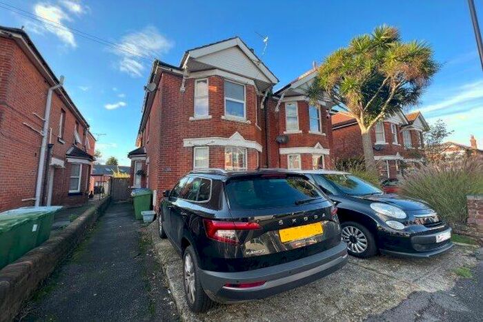 2 Bedroom Flat To Rent In Greville Road, Southampton, SO15