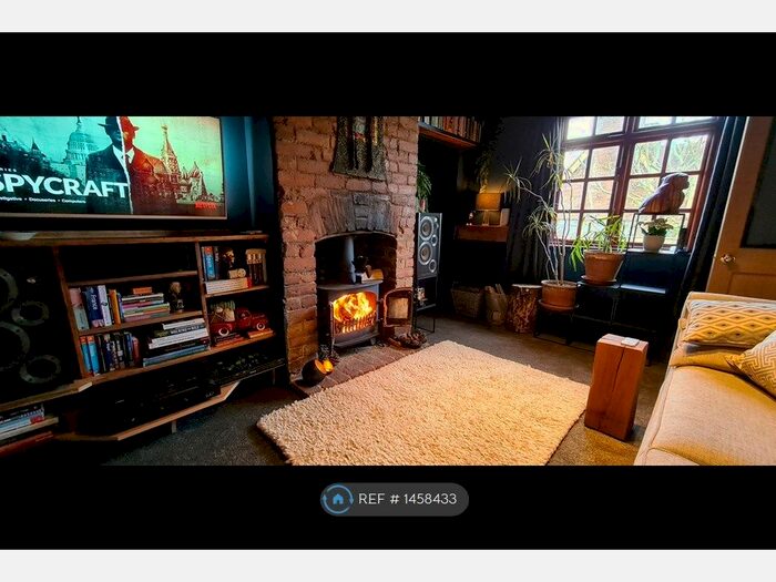 2 Bedroom Detached House To Rent In Holywell Road, Malvern, WR14