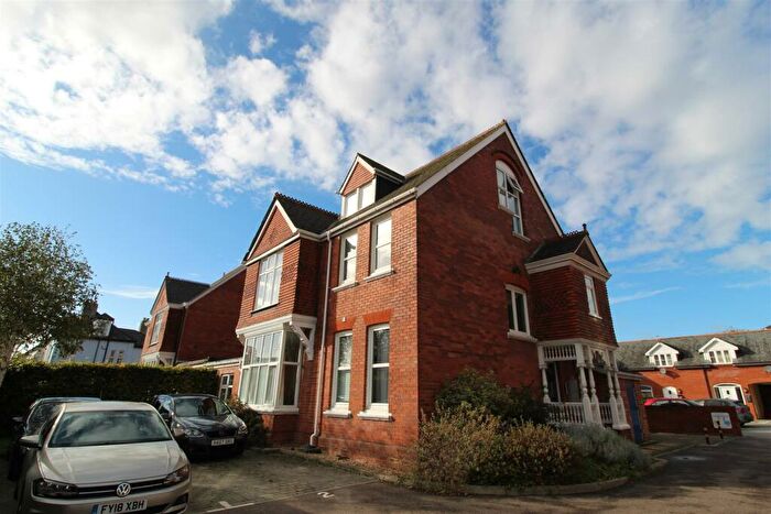 2 Bedroom Apartment To Rent In Alphington Road, Exeter, EX2