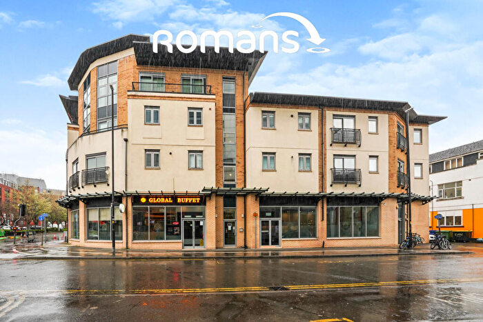 2 Bedroom Flat To Rent In Linden Court, Holbrook Way, Swindon, SN1