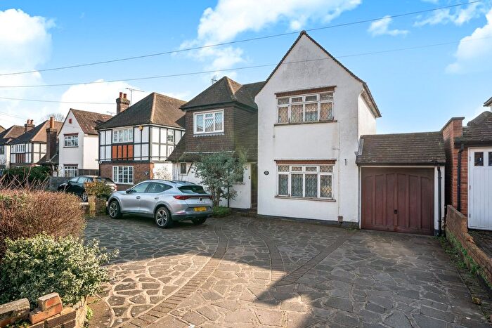 3 Bedroom Detached House For Sale In St. Albans Road, Watford, Hertfordshire, WD24