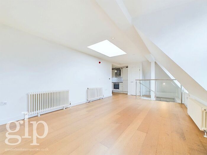 2 Bedroom Flat To Rent In Rupert Street, London, W1D