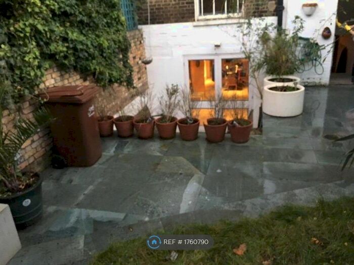 5 Bedroom Terraced House To Rent In Sutherland Walk, London, SE17