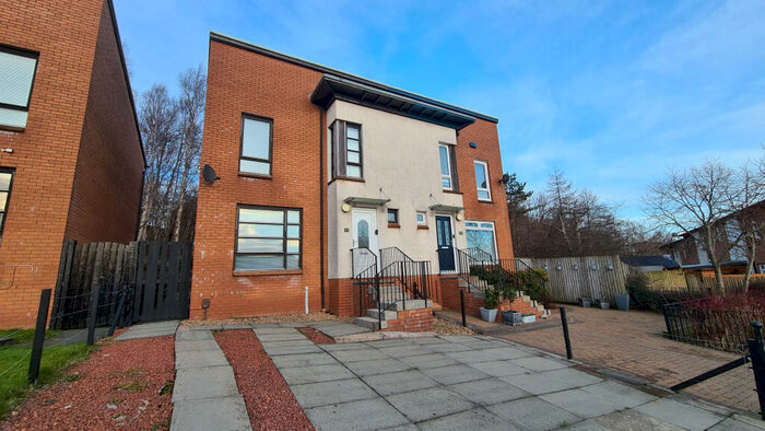 3 Bedroom Semi-Detached House To Rent In Laurence Court, Drumchapel, G15