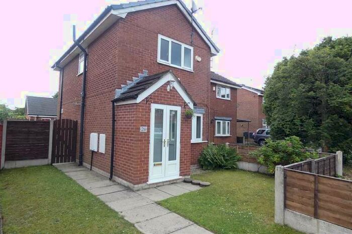 2 Bedroom Semi-Detached House To Rent In Stapleford Close, Newall Green, M23