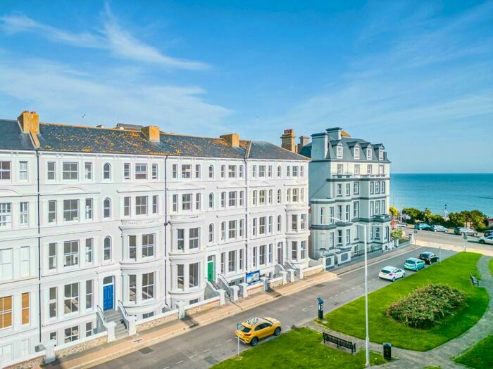 2 Bedroom Apartment For Sale In Howard Square, Eastbourne, BN21